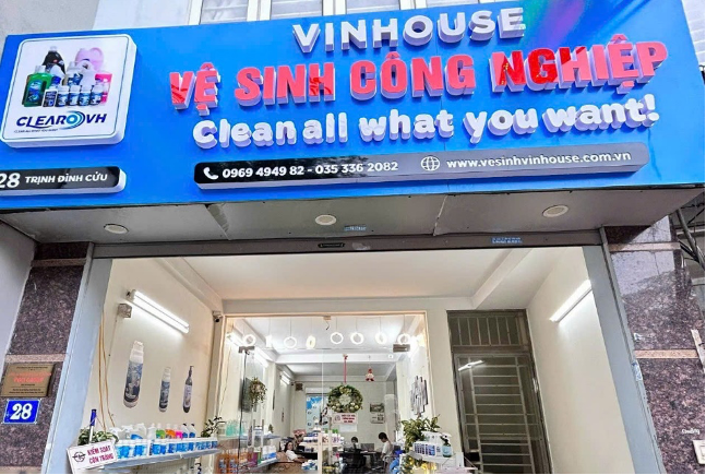 vinhouse-1722226308.png