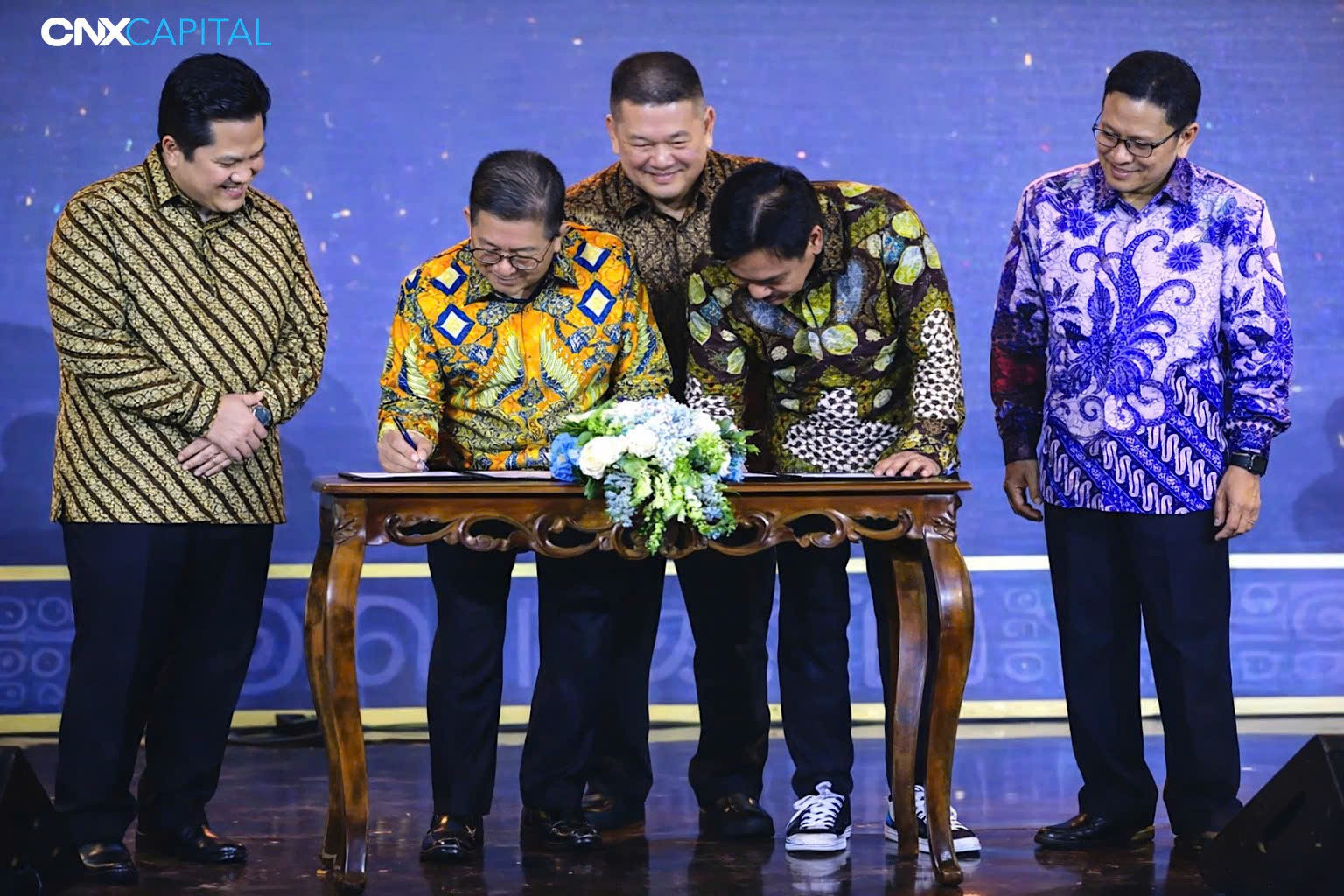 Nhà sáng lập CNX CAPITAL, Dr. CK Chong, chứng kiến lễ ký kết hợp tác dự án mỏ vàng oxide tại Jakarta, thúc đẩy mở rộng dự án và chính thức ra mắt CNX PAY