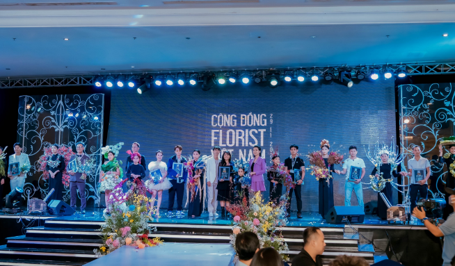 Offline Cộng Đồng Florist Việt Nam 2022 Mùa 3 - Nơi gắn kết, trao cơ hội cho những người đam mê nghệ thuật hoa