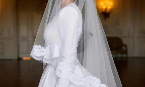 Hoa hậu Olivia Culpo cưới chồng cầu thủ