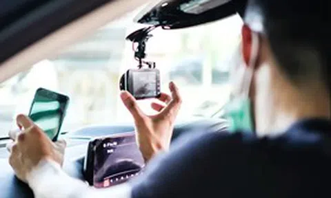 Đề xuất mới về xác định vi phạm giao thông qua camera hành trình trên ô tô
