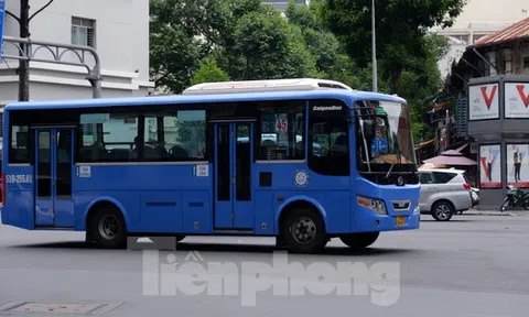 Lưu ý khi đi xe buýt ở TPHCM dịp 30/4