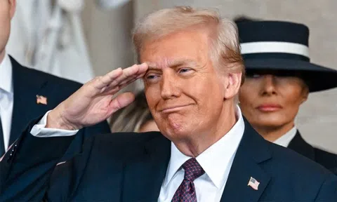 Tiền số Trump tăng vọt hơn 50% sau lời hẹn ăn tối