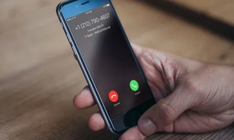 Thấy tài khoản trừ 1 tỷ đồng, người đàn ông Hà Nội mới biết bị lừa đảo