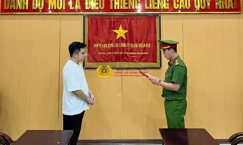 Bắt tạm giam giám đốc tập đoàn "rởm"