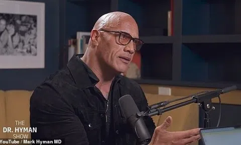 The Rock chống chọi bệnh tật trong nhiều năm