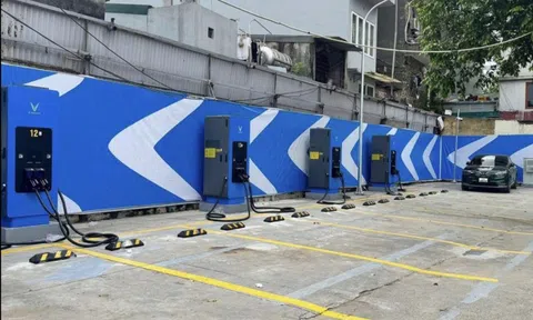 Trạm sạc xe điện VinFast liên tục mở mới, người dùng Việt yên tâm chuyển đổi xanh