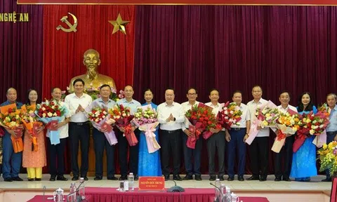 Nhiều cán bộ Tỉnh ủy xin nghỉ hưu trước tuổi