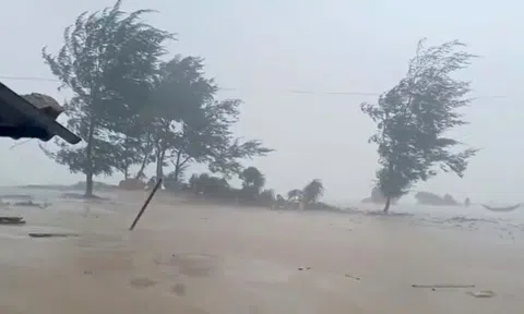Tin bão khẩn cấp: Bão số 3 giật cấp 14, cách Quảng Ninh - Hải Phòng khoảng 480km, cảnh báo mưa cực lớn