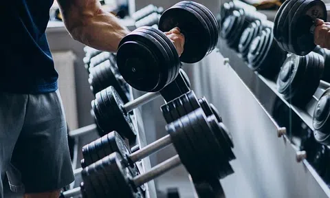 Hà Nội: Thanh niên 20 tuổi đột ngột ngất xỉu, ngừng tim khi đang tập gym