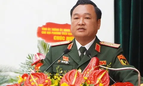 Thiếu tướng Trần Vinh Ngọc được bầu giữ chức Bí thư Đảng ủy Quân khu 7