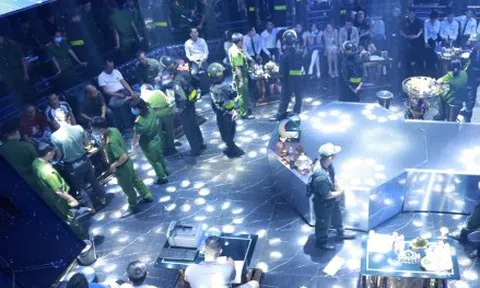 400 công an đột kích nhà hàng, vũ trường, phát hiện 145 người dương tính ma tuý