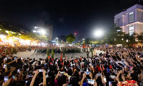 Những khung hình thân thương nhất trong đêm hợp luyện đầu tiên ở Hà Nội