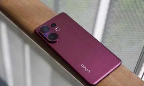 Smartphone cận cao cấp có pin lớn nhất trên thị trường