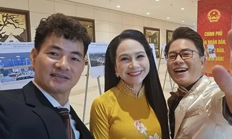 Cục trưởng Xuân Bắc nhớ nghề MC, Trương Ngọc Ánh bày tỏ tình yêu dành cho Tổ quốc