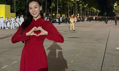 Phương Oanh mặc áo dài đỏ thả tim, Hồng Diễm bật cười khi Tăng Duy Tân bị trêu