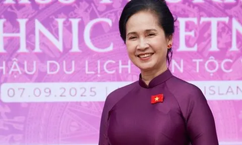 NSND Lan Hương làm Trưởng BGK chấm hoa hậu