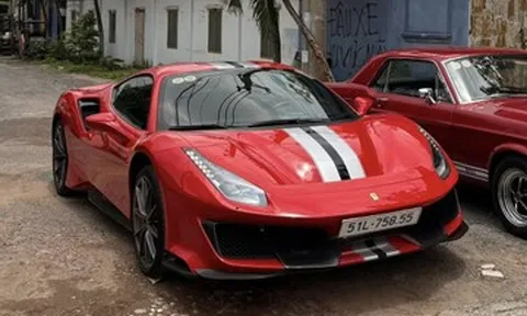 Siêu xe Ferrari 812 GTS đổi biển trắng tiêu tốn 15 tỷ của ông Đặng Lê Nguyên Vũ