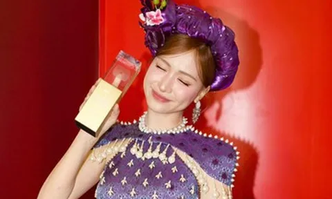 Hòa Minzy đón tin vui, hoa hậu Ngọc Hân tình tứ bên chồng