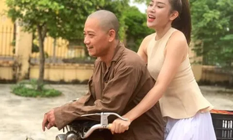 Hoa hậu Kỳ Duyên đượm buồn, con trai NSND Trần Nhượng 'khoe' vợ