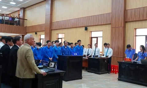 Đang xét xử hàng loạt cựu công chức trong vụ án "hô biến" 250.000 m² đất công thành đất tư
