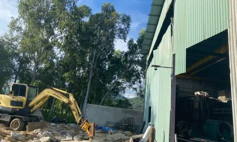 Vụ "Nhà kho xây trên đất công ở Gia Lai": Bắt đầu tháo dỡ
