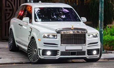Rolls-Royce độc nhất Việt Nam của đại gia Hà Nội thay logo tốn hơn nửa tỷ đồng
