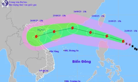 Bão Ragasa giật trên cấp 17, khả năng đổi hướng vào nước ta