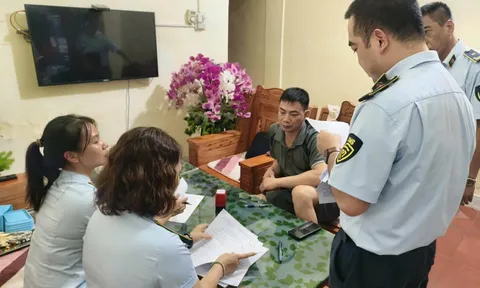 Khởi tố ông Hoàng Cao Khải sau khi kiểm tra đột xuất hộ kinh doanh