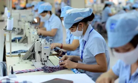 Xác định điều kiện hưởng lương hưu với người chỉ có năm sinh theo quy định mới nhất
