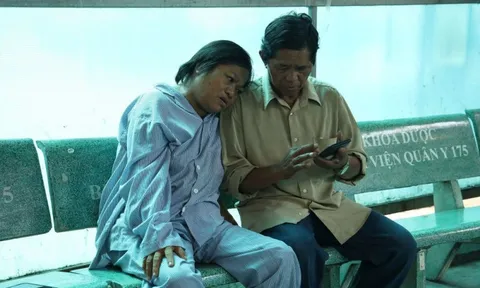 "Nhiều lúc tôi nghĩ quẩn vì thấy chồng khổ quá"