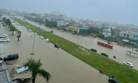 Bão số 10 Bualoi càng gần bờ càng mạnh, Thủ tướng yêu cầu lập Ban Chỉ đạo tiền phương ứng phó
