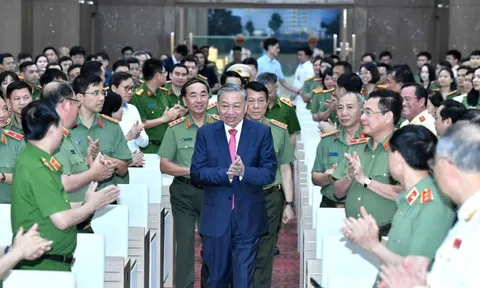 CÔNG AN NHÂN DÂN VÌ ĐẢNG, VÌ DÂN