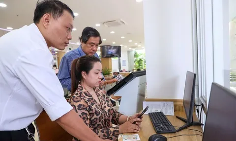 Nghiên cứu điều chỉnh tiền lương với cán bộ, công chức sau sắp xếp bộ máy