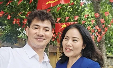 Cục trưởng Xuân Bắc hội ngộ 'vợ ba' Hồng trong 'Sóng ở đáy sông' sau 25 năm
