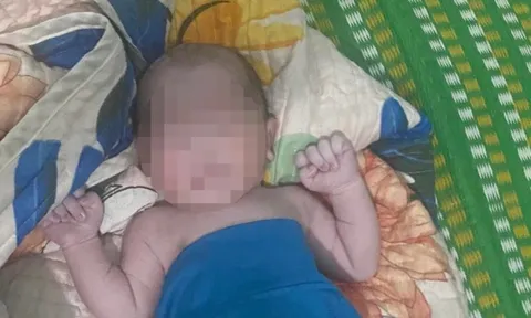 Bé trai sơ sinh bị bỏ rơi cạnh bãi rác gần khu công nghiệp