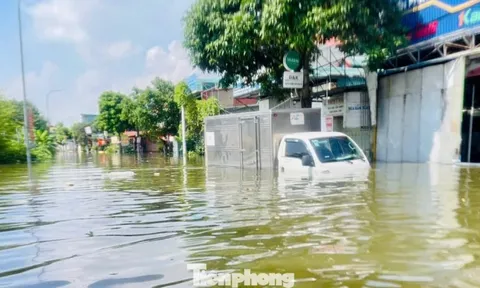 Nhiều khu vực xã Sóc Sơn ngập sâu 1,5 mét