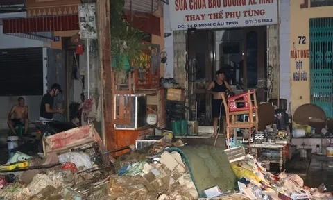 VIDEO: Nhiều tài sản, cửa hàng của người dân Thái Nguyên "chả còn gì" sau trận ngập lụt lịch sử