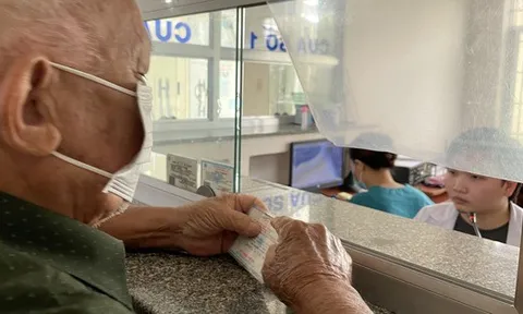 Quên hoặc chậm xuất trình thẻ BHYT, chi trả ra sao?