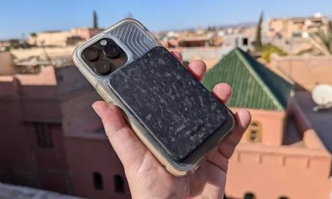 Đừng sạc pin iPhone theo cách này