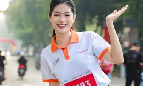 Sắc vóc đáng ngưỡng mộ của Hoa khôi Vũ Hương Giang dù đã là mẹ 2 con
