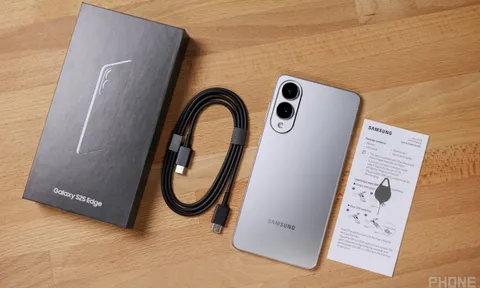Smartphone siêu mỏng của Samsung mất giá kỷ lục
