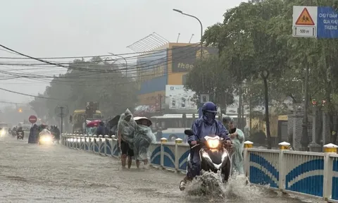 Huế - Đà Nẵng mưa lớn trở lại