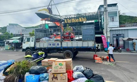 Nghĩa tình từ đảo nhỏ giữa trùng khơi gửi về vùng lũ miền Trung