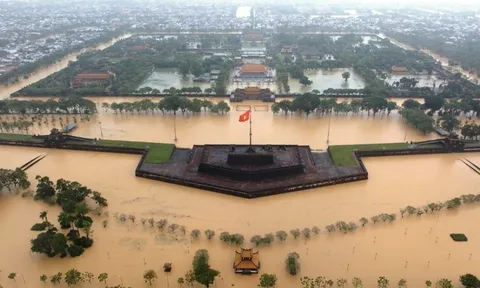 Hỗ trợ khẩn cấp thêm 100 tỉ đồng cho TP Huế khắc phục thiệt hại do mưa lũ