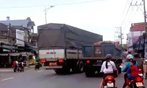 Tạt đầu để trả đũa xe ben, tài xế xe tải nhận bài học