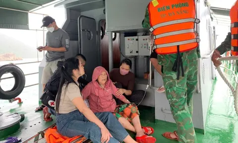 Điều tàu biên phòng khẩn cấp đưa cụ bà 72 tuổi từ đảo về đất liền