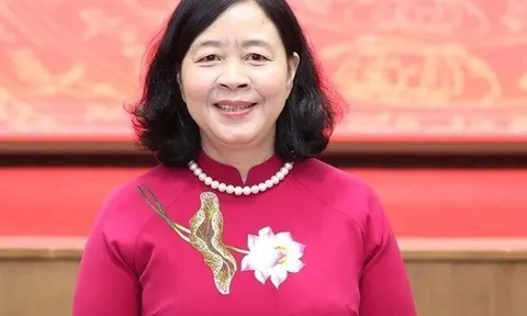 Bà Bùi Thị Minh Hoài giữ chức Chủ tịch Ủy ban Trung ương MTTQ Việt Nam