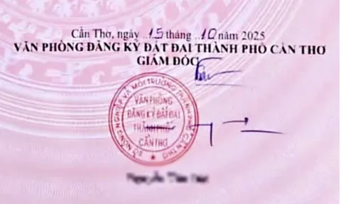 Giám đốc Văn phòng Đăng ký đất đai Cần Thơ không biết giải thích sao vì chữ ký xưa giờ vậy