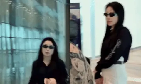 CLIP: "Tóm dính" cảnh Mailisa ở sân bay
